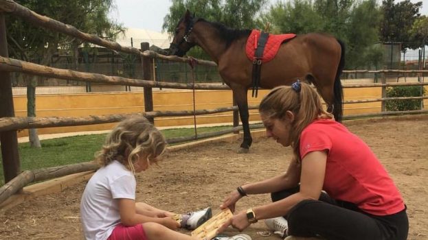 Más de 60 personas participan en el programa de “equinoterapia” de Bienestar Social